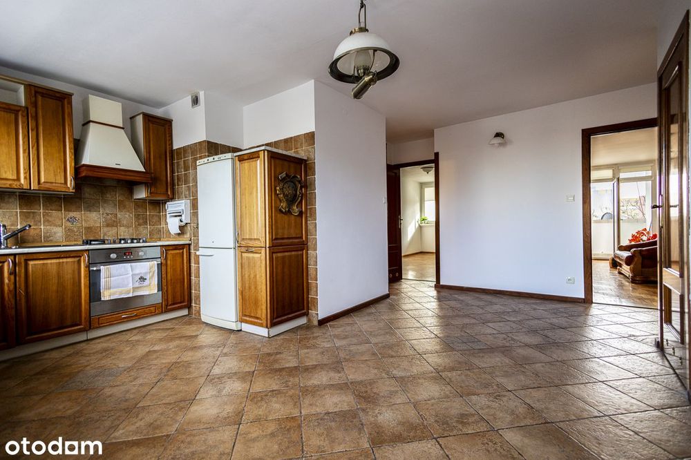 Przestronne 3-pokojowe mieszkanie z garażem na Krzykach