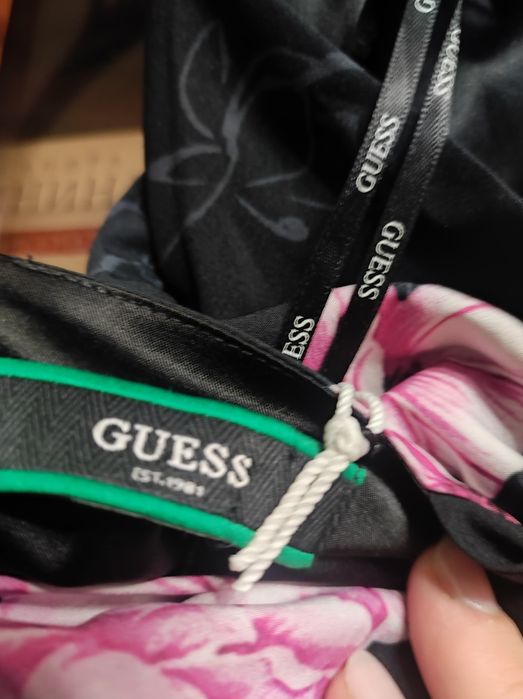 Продам нову блузку Guess