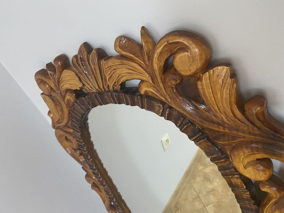 дзеркало різьблене