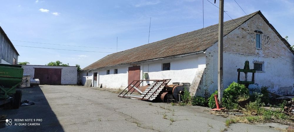 Продам складські приміщення