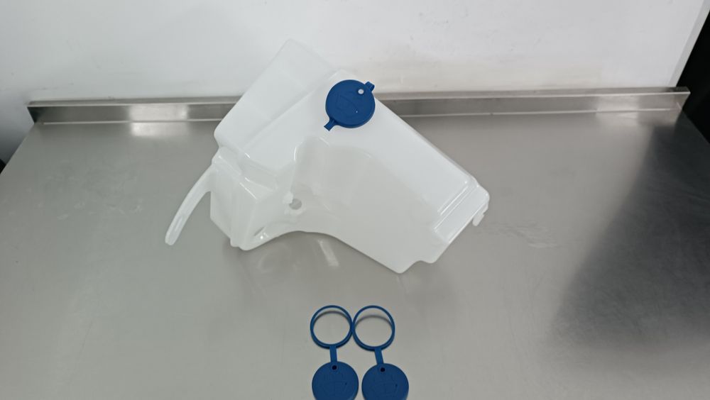 НОВИЙ     Бачок омивача стікла  омывателя стекла Mercedes ML W163