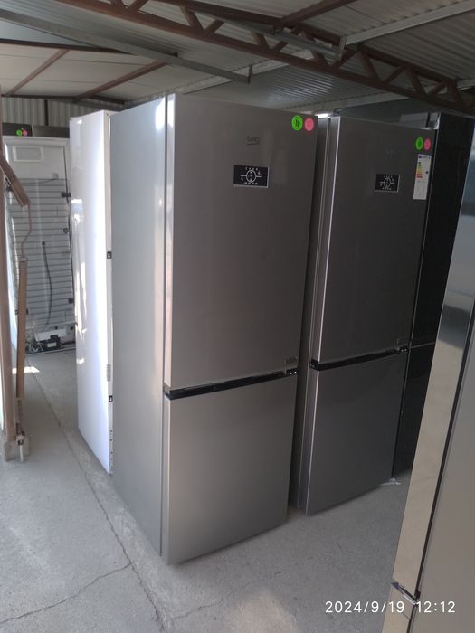 OUTLET Janki ul Wspólna 6 Lodówka BEKO B3RCNA344HXB