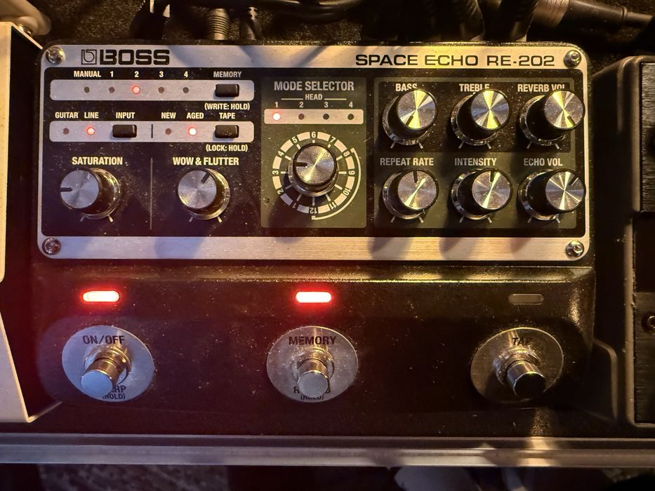 Delay gitarowy Boss Re202 space echo