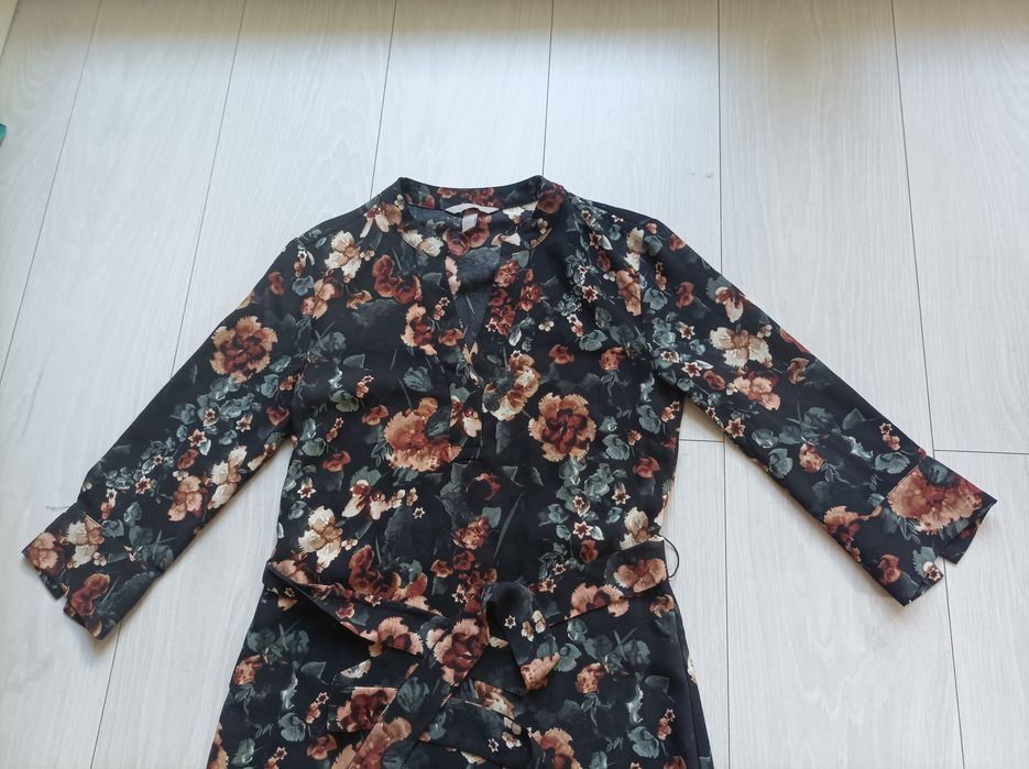 Sukienka rękawy 3/4