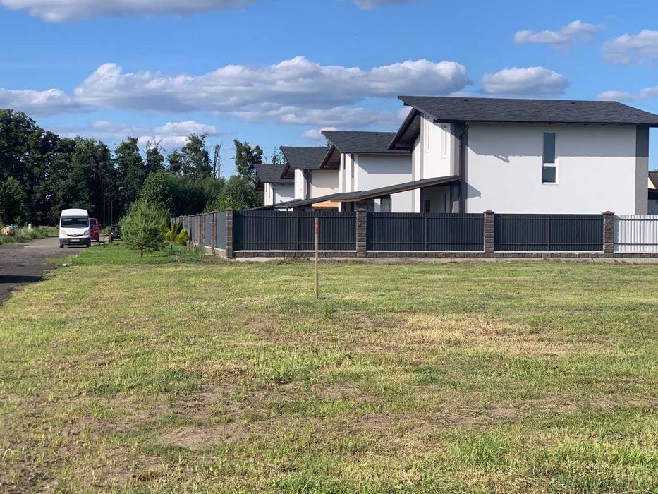 Продаж земельної ділянки 8/16 соток, село Шпитьки