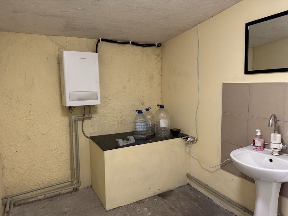 Продається комплекс промислових приміщень