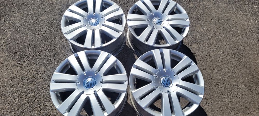 Oryginalne felgi VW 16  5x112 polecam
