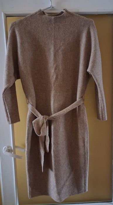 Długa, ciepłą sukienka