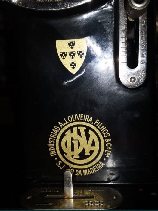Máquina costura marca oliva