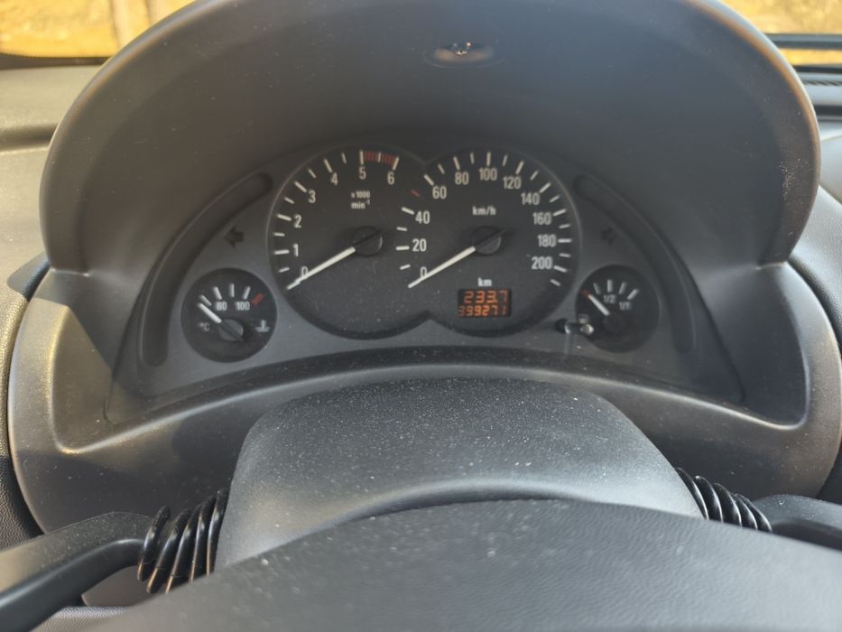 Opel corsa, 1.7 dti, 5 lugares 3 portas com excelente aspecto e muito bom de mecânica