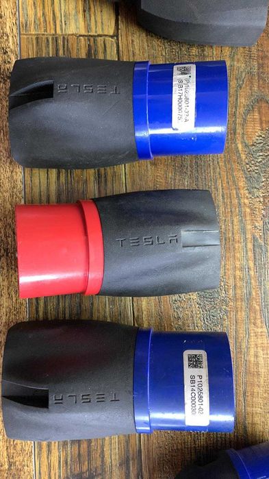 Европейские вилки и адаптеры для зарядки Tesla Gen1 / Gen2 — 16A / 32A / 3*16A