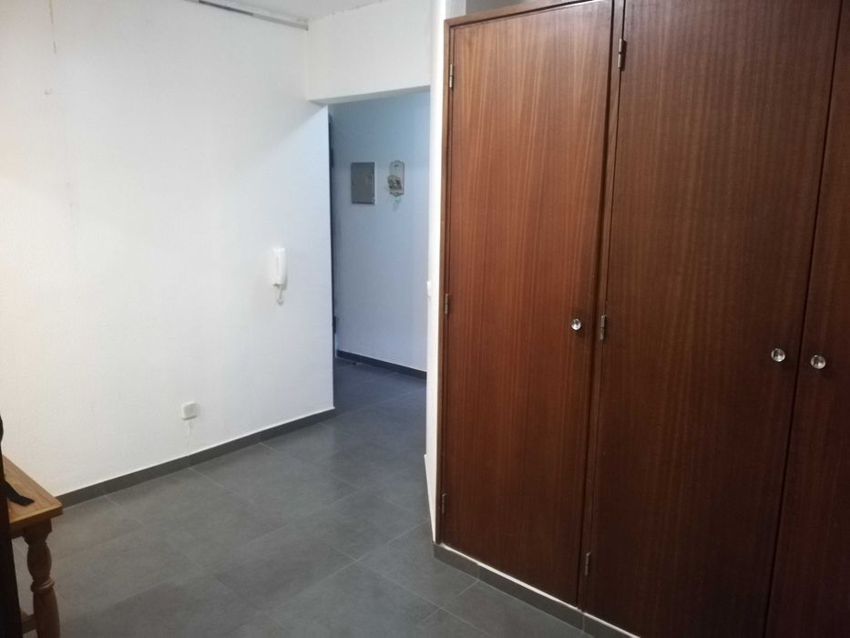 Quarto Estudante Universitária em FARO