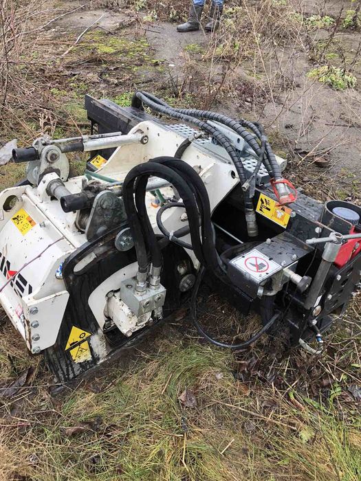 Дорожня фреза  в гарному стані