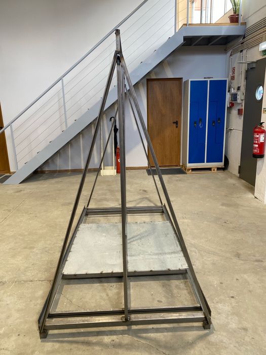 Cavalete Metalico para transporte de mercadorias