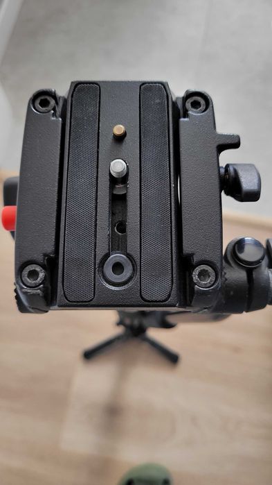 Manfrotto 561bhdv fluid video monopod z głowicą.