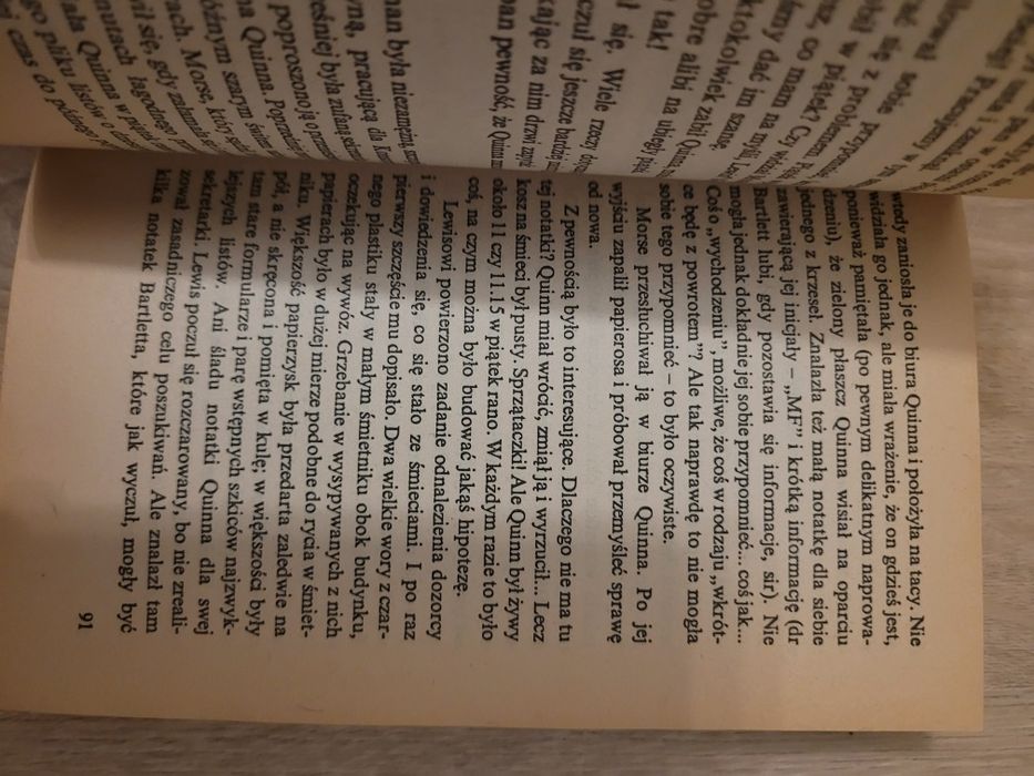 Colin Dexter Nicholasa Quinna świat ciszy