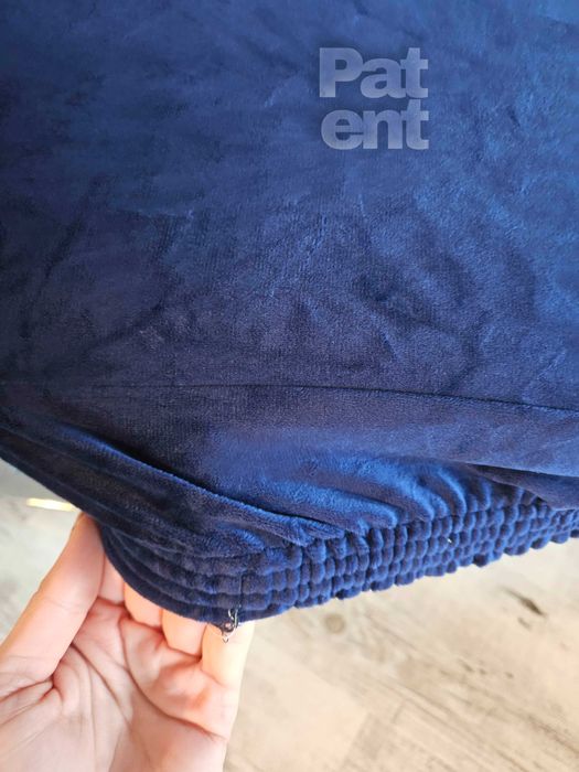 Welurowe pokrowce na krzesła 4 sztuki miękkie granatowe