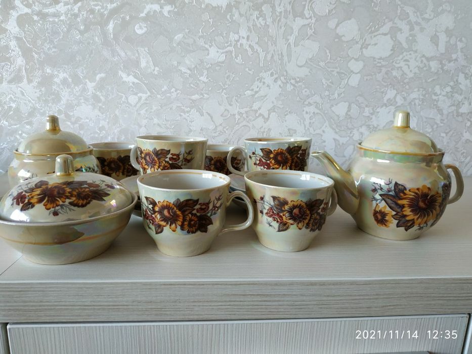 Продам сервиз чайный