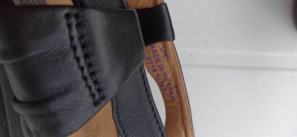 Skórzane sandały Clarks 42 klin. Uk8