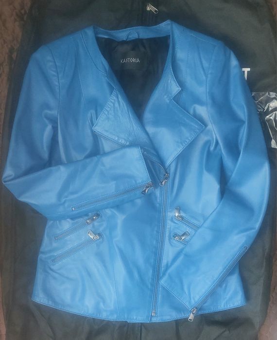 Жіноча шкіряна куртка (жакет) М