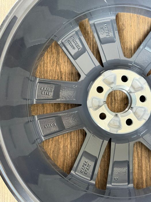 NOWA Felga aluminiowa Seat Arona 6.5X17 ET48.