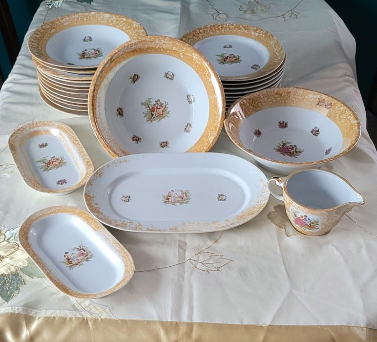 Porcelana Włocławek – duży komplet talerzy, półmiski, miski, sosjerka