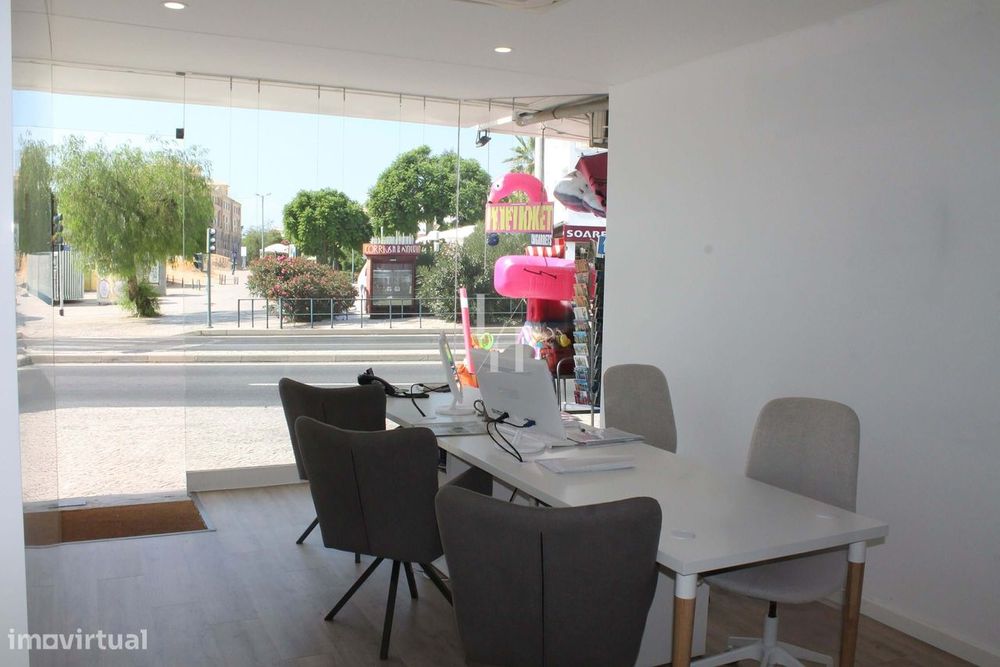 Espaço Comercial para venda no centro de Albufeira