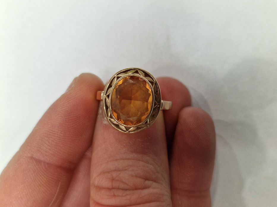 WARMET! Złoty pierścionek/ 585/ 4.83 gram/ R16/ Topaz/ W-wa 1963-86