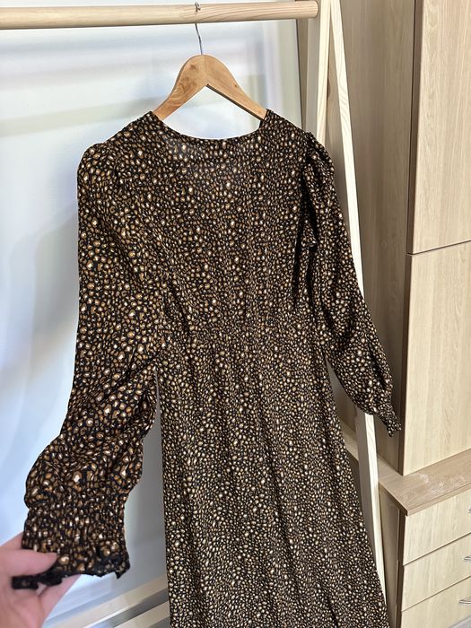 Красива міді сукня