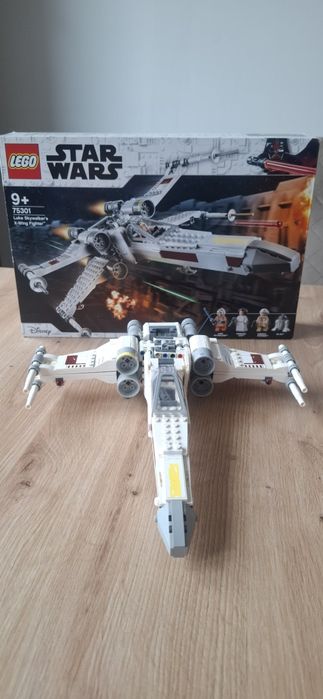 Zestaw Lego STAR WARS  75301 X - WING