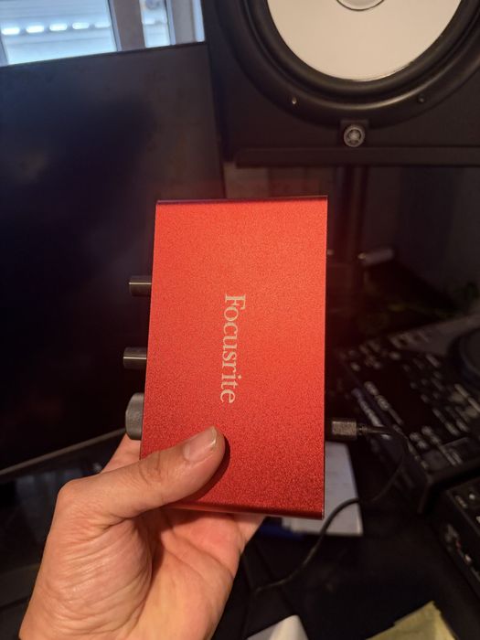 Interface de Áudio Focusrite Scarlett Solo 3rd Gen