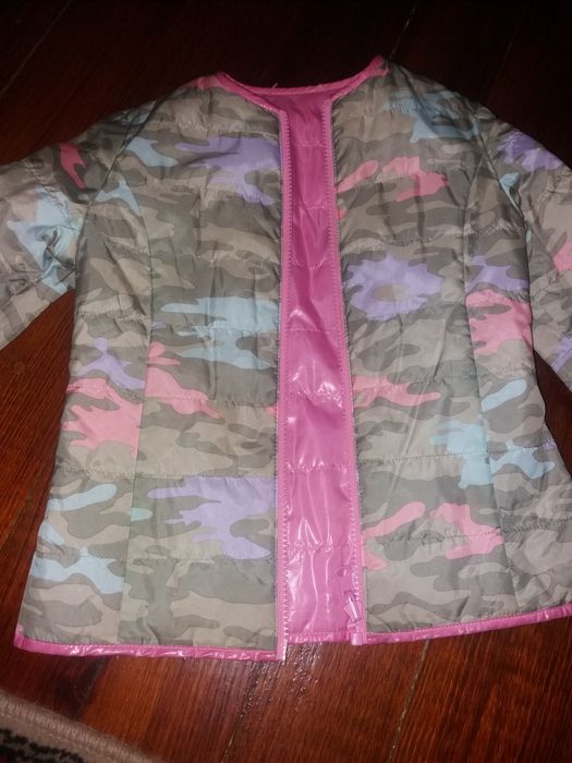 Яскрава вітрівка