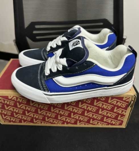 Vans niebieski czarny 39
