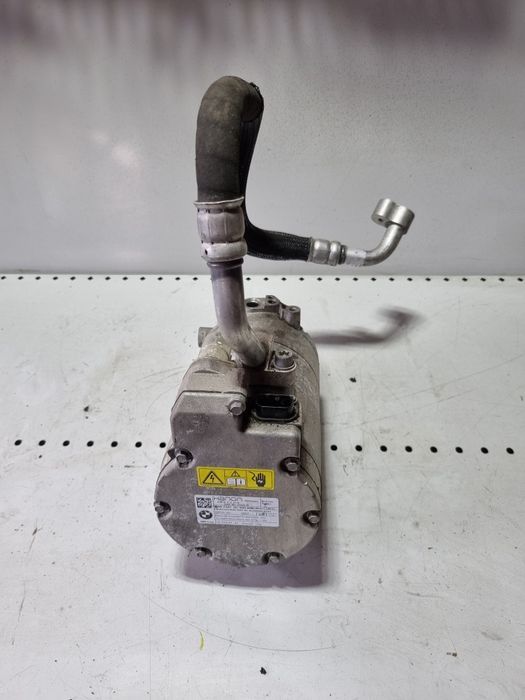 Kompresor sprężarka klimy bmw x1 g20 g30 g31x3 i1 i8
 plug in hybryda