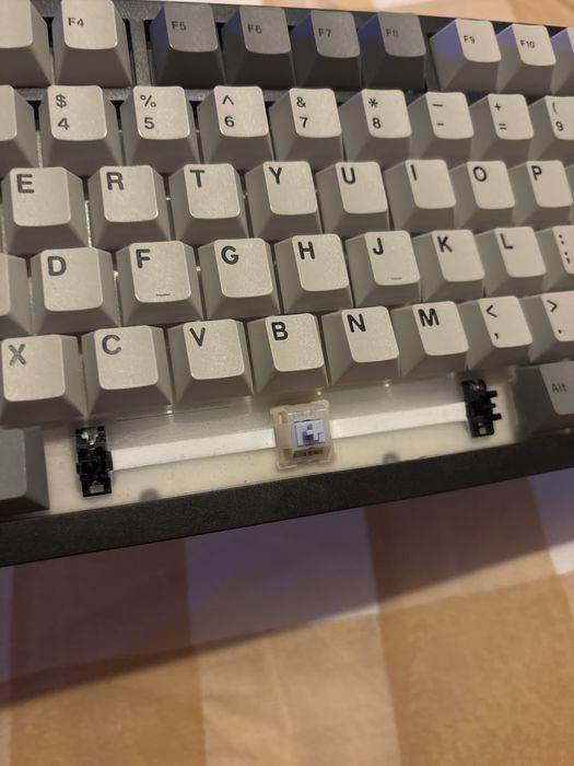 Teclado Mecânico Epomaker Ajazz AK820 Pro com Ecrã RGB e switch linear