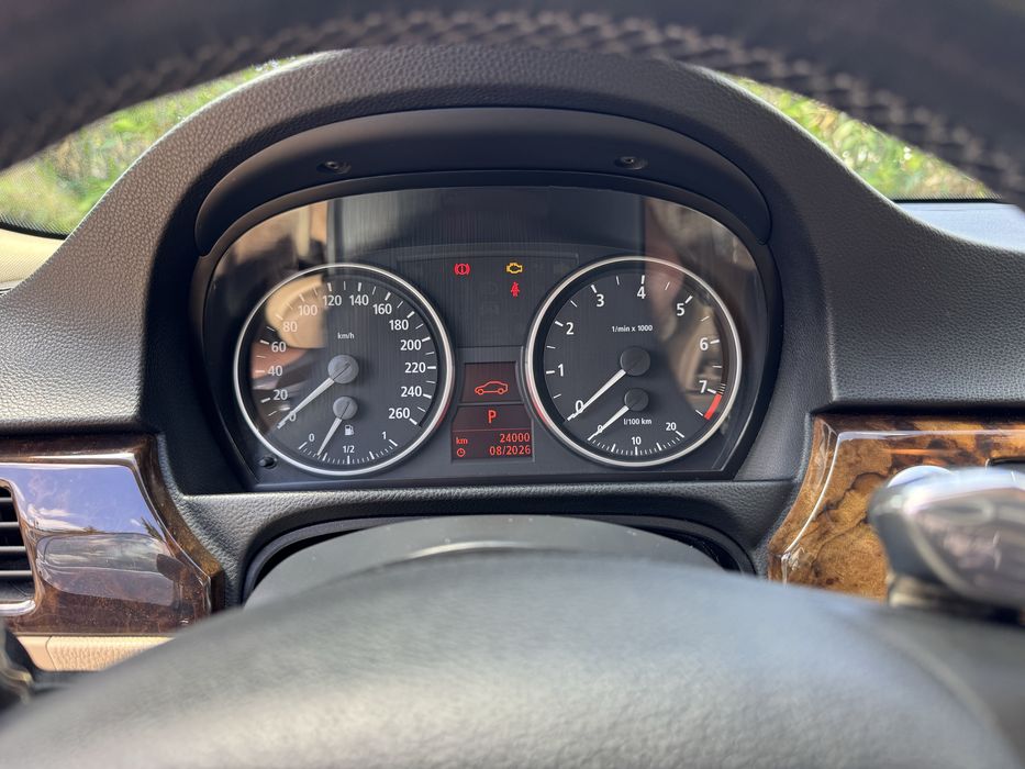 BMW E90 325i -6 cilindros