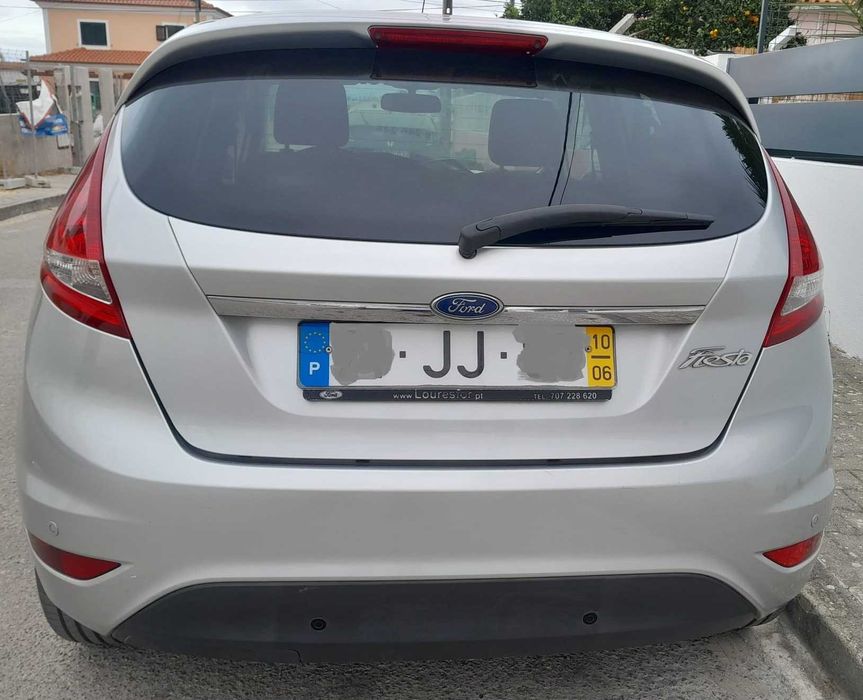 Ford Fiesta 2010 — photo 4