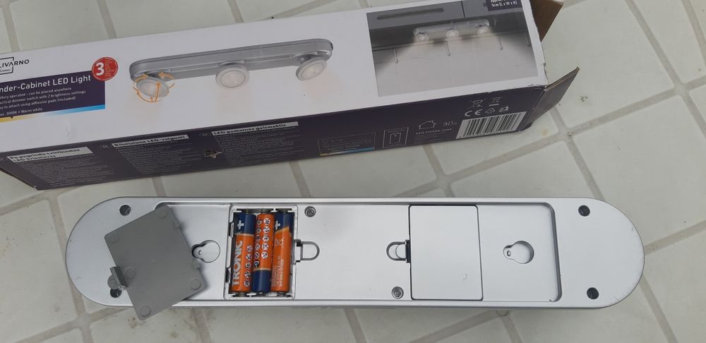 Lampka podszafkowa LED