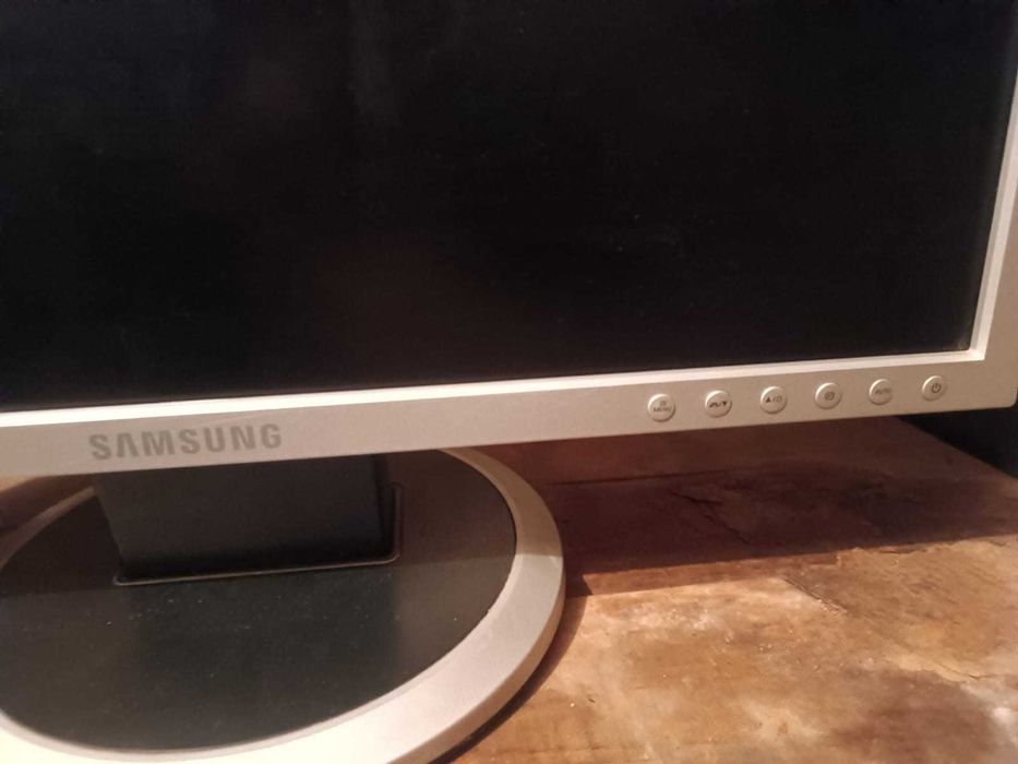 Samsung SyncMaster 940NW