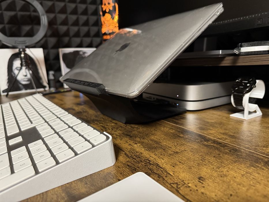 Ергономічна підставка для MacBook Air / Pro (M1, M2, M3, М4)