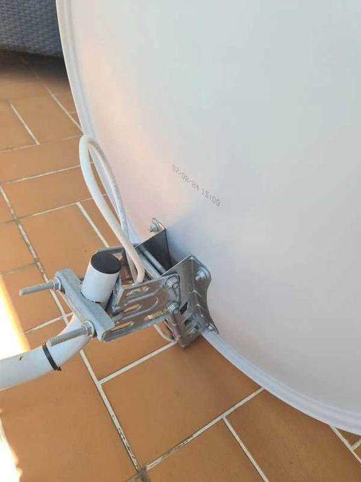 Antena Parabólica de Satélite Completa com LNB e Suporte Fixação