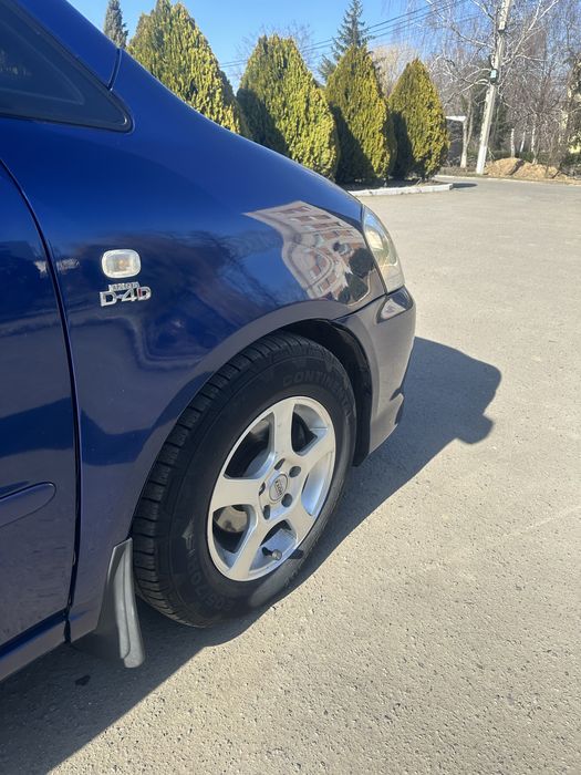 Продам тойота авесис версо