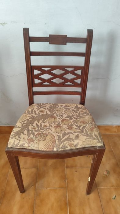 4 Cadeiras diferentes vintage coleção