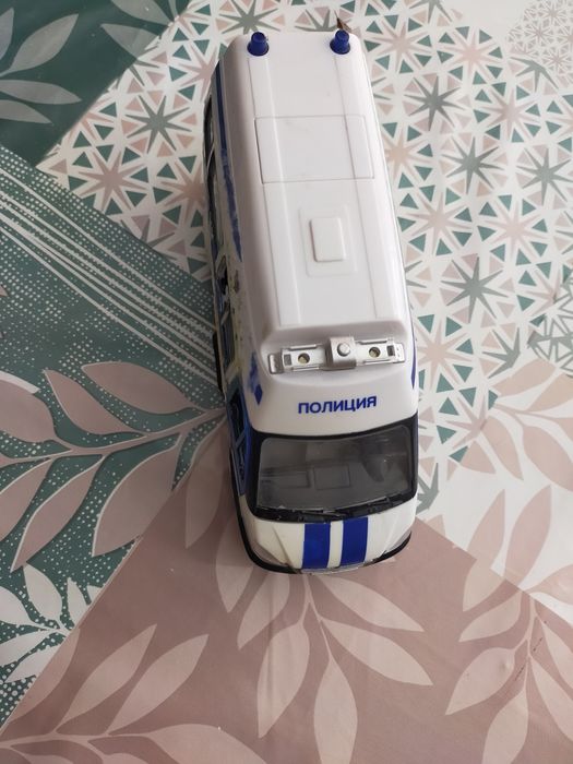 Поліцейська машина