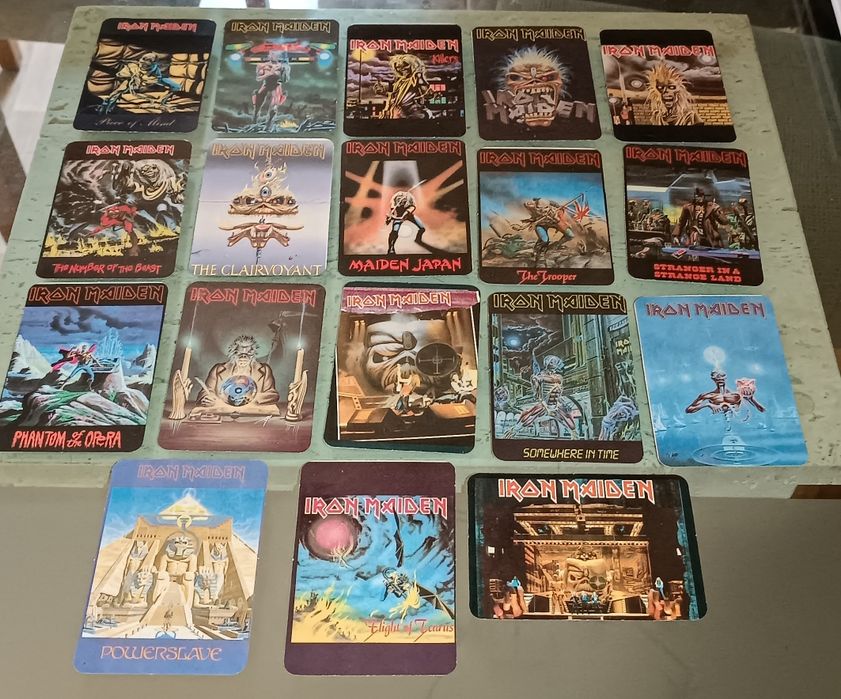 Antigos calendários de 1996 dos iron maiden