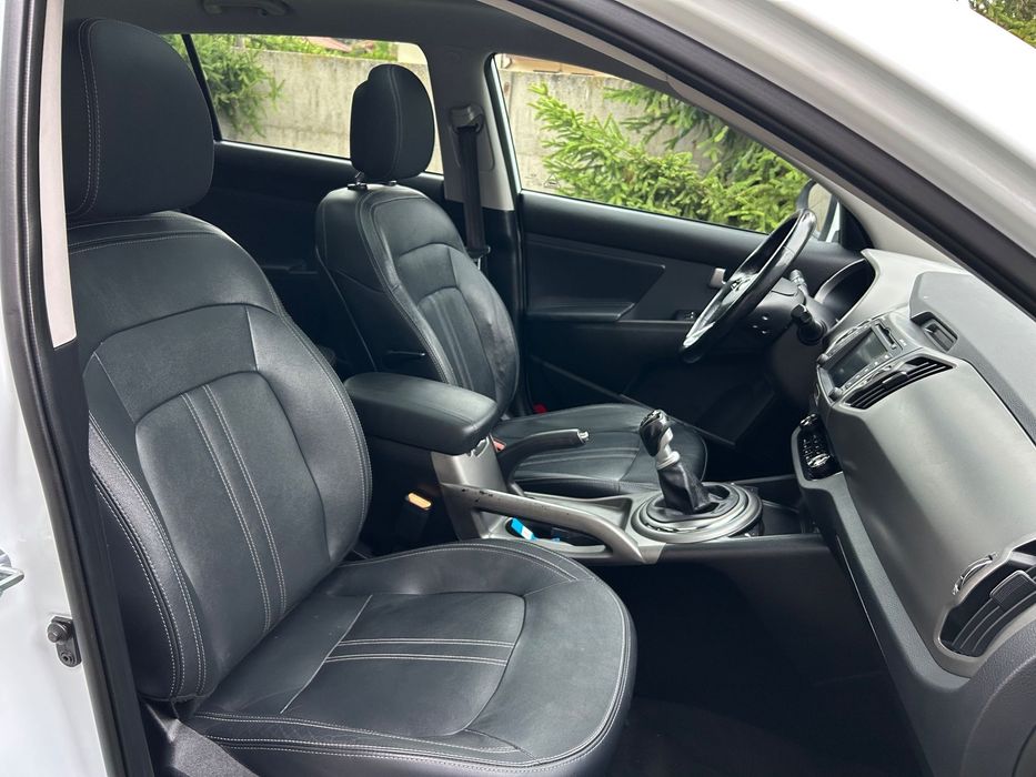 Kia Sportage bezwypadkowy 4x4 klimatronic panorama