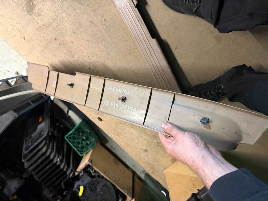 Range Rover P38 pousa pés peseira friso camel