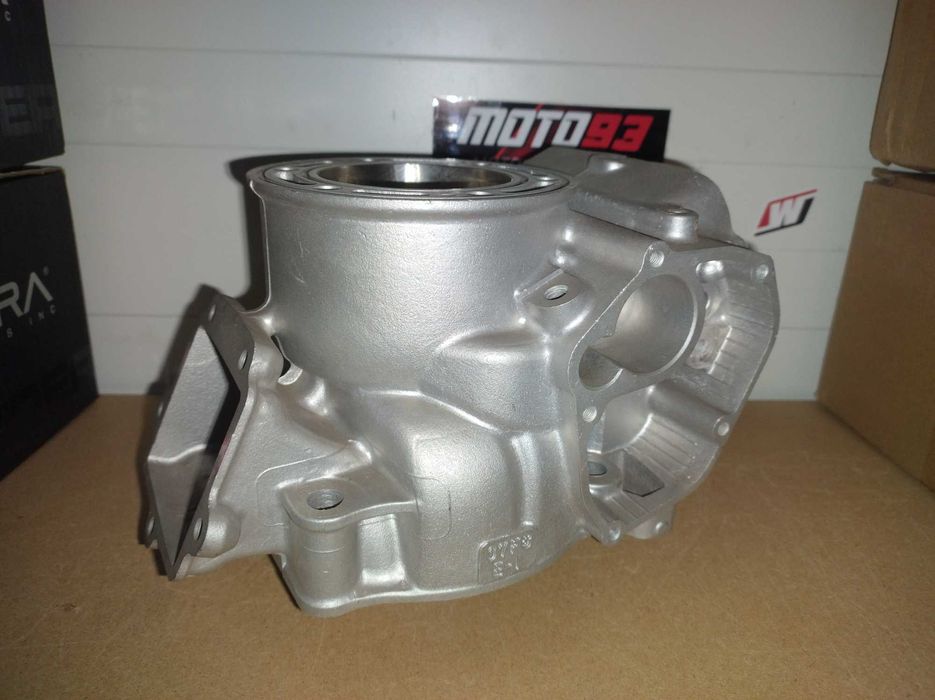 Suzuki RM 250 rok 00-06 cylinder