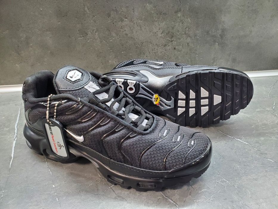 РОЗПРОДАЖ! Nike Air Max TN plus чоловічі чорні кросівки