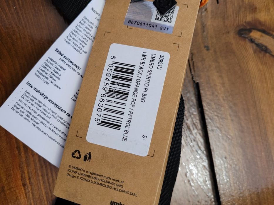 Nowa umbro torebka saszetka sportowa czarna